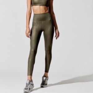 Carbon38 Crocodile High Rise 7/8 Legging - Size S